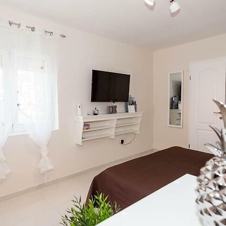 Studio Apartment Dada Primošten Eksteriør bilde